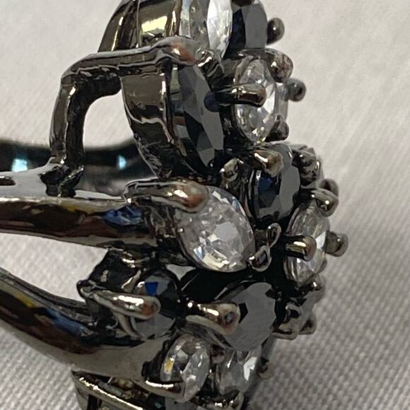 Gun Metal Ring With Balck Clear Round And Marquise Bouquet of Stones - Picture 8 of 10
